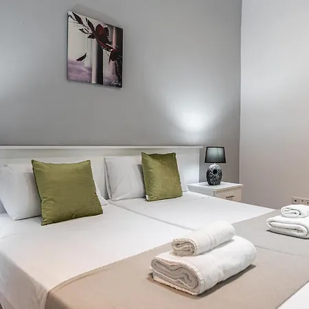 Waou Apartamentos En Sol Confort 4 Madrid Exterior photo